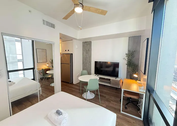 Boulevard Modern Highrise Stu Sky Pool Parking Gym 15 Apartment Phoenix